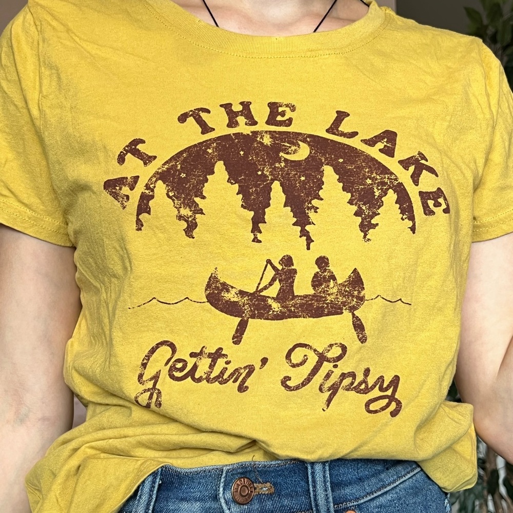Fun yellow t shirt